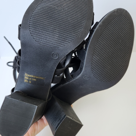 Rue 21 Peep Toe Lace Up Booties Black Back Zipper Block Heel Sexy Cute Size 9 - Picture 9 of 12